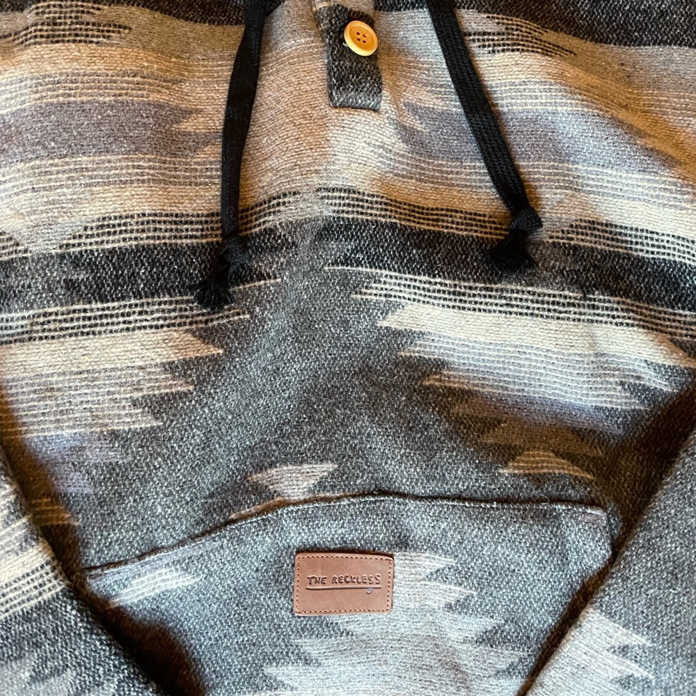 Aztec Poncho - Picture 2 of 8